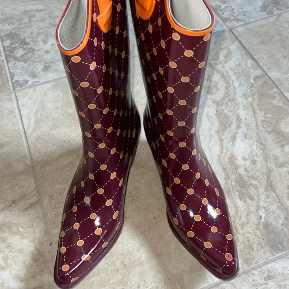 Stadium Stompers NEW!! size 7 rain boots orange and maroon NWOT - Picture 1 of 4